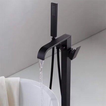 Maišytuvas vonios CARAT Black 8 Maišytuvas vonios CARAT Black 8