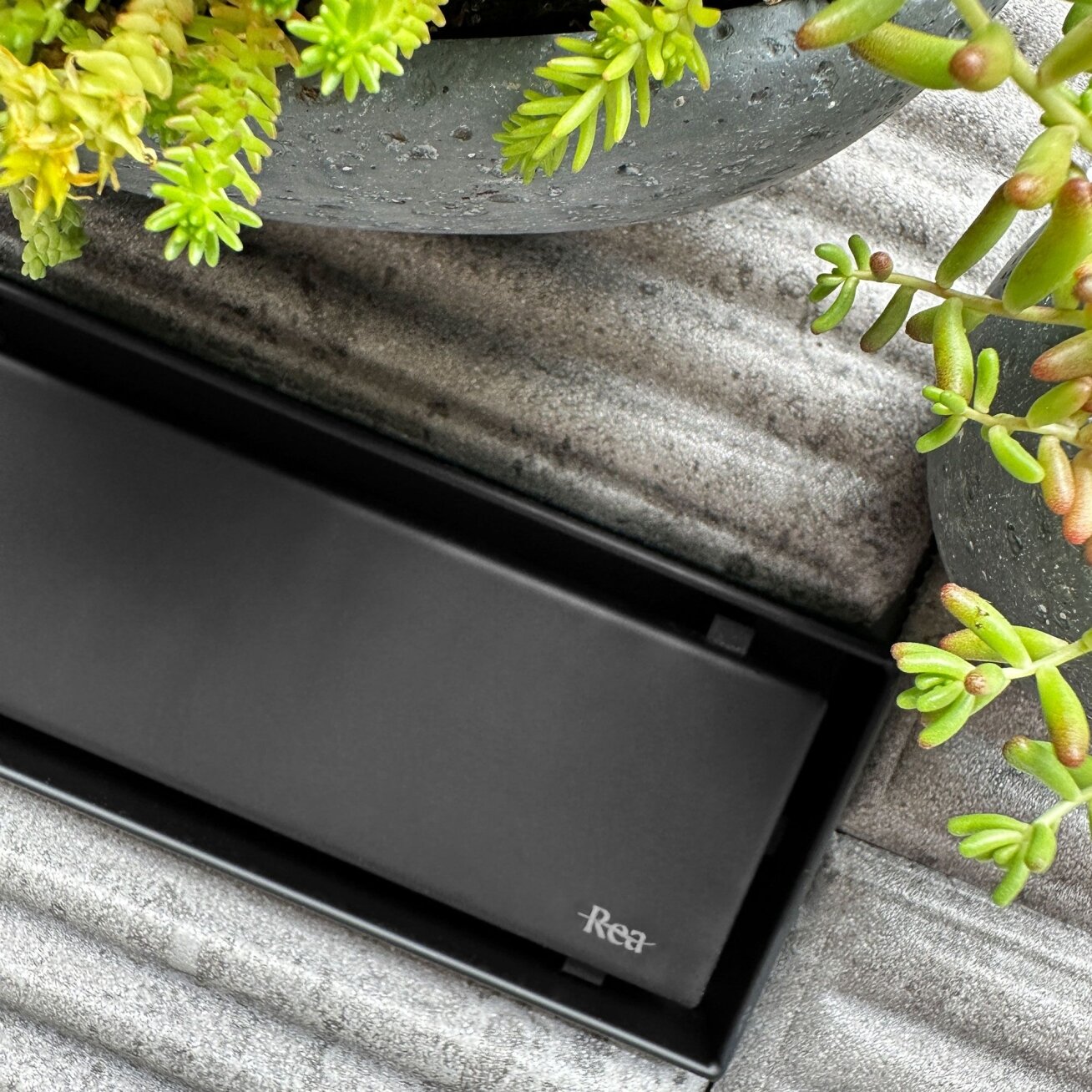 Neox dušo latakas Black 100 1