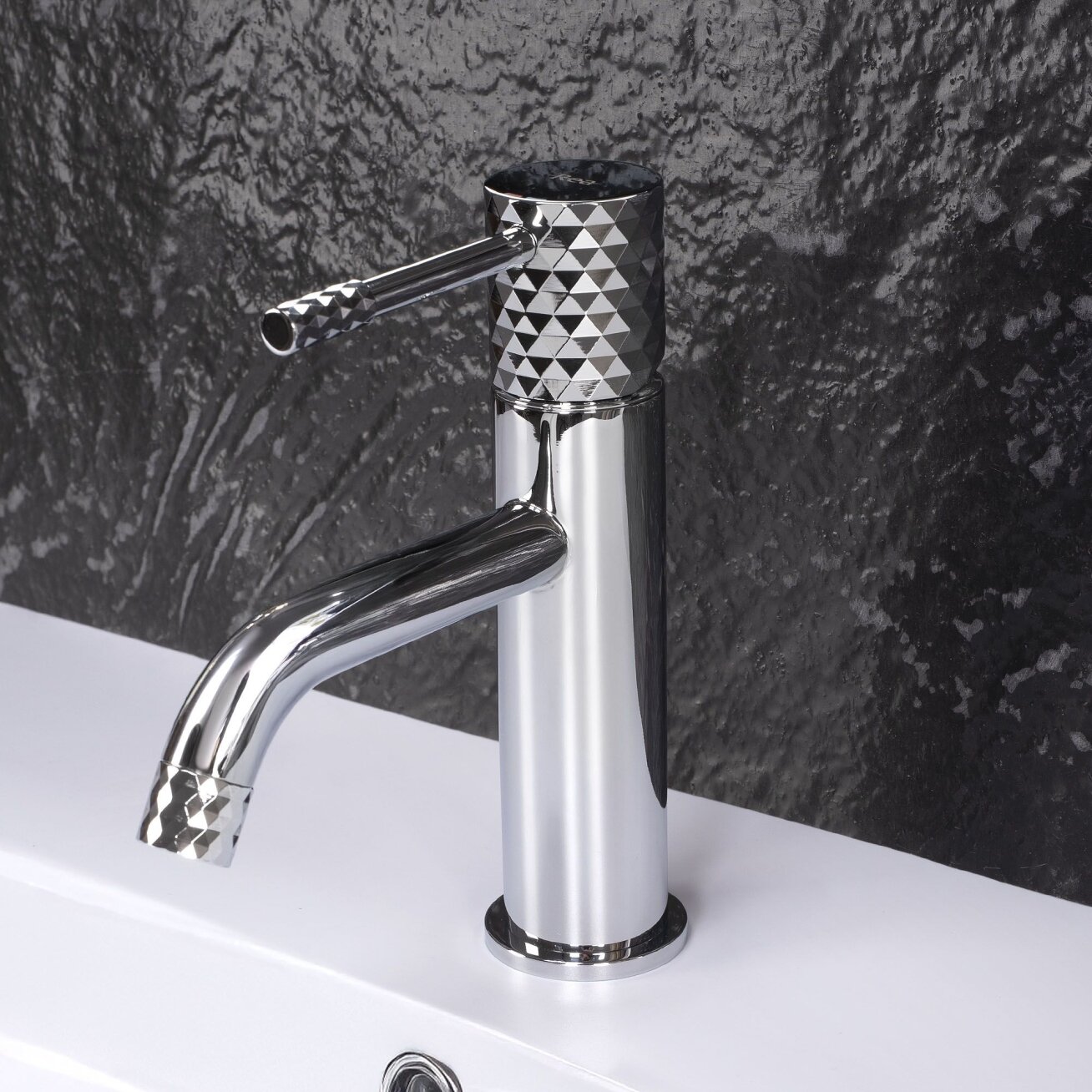 PLAUTUVĖS MAIŠYTUVAS Lungo Diamond Chrome žemas 4 PLAUTUVĖS MAIŠYTUVAS Lungo Diamond Chrome žemas 4