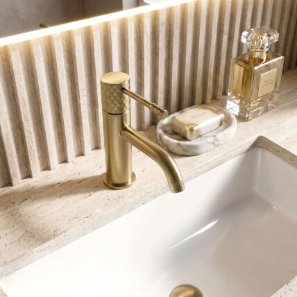 PLAUTUVĖS MAIŠYTUVAS Lungo Diamond Brush Gold žemas PLAUTUVĖS MAIŠYTUVAS Lungo Diamond Brush Gold žemas