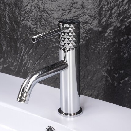 PLAUTUVĖS MAIŠYTUVAS Lungo Diamond Chrome žemas 4 PLAUTUVĖS MAIŠYTUVAS Lungo Diamond Chrome žemas 4