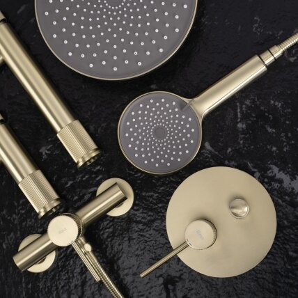 Lungo Stripe Gold Brush juodas paslėptas dušo rinkinys + DĖŽUTĖ 5 Lungo Stripe Gold Brush juodas paslėptas dušo rinkinys + DĖŽUTĖ 5