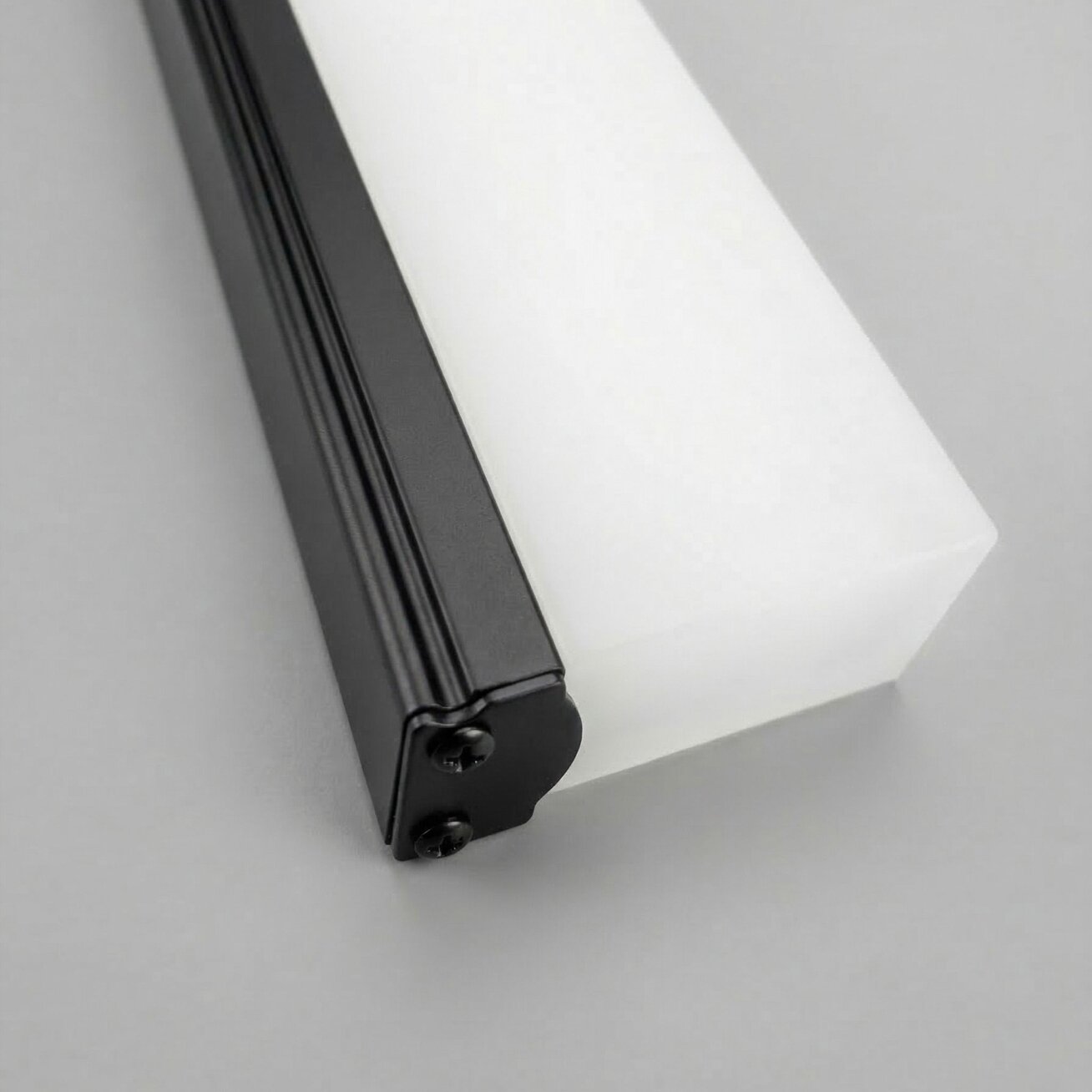 Sieninė lempa LED 80CM APP1856-1W BLACK 4