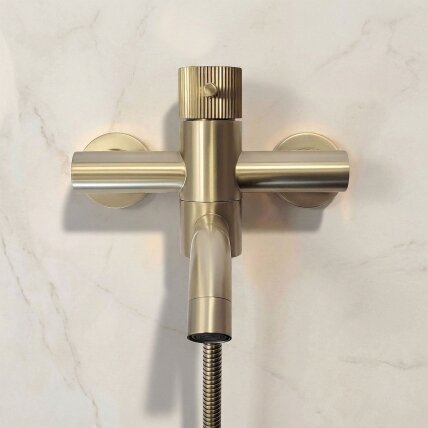 Vonios maišytuvas Lungo Stripe Gold Brush 2